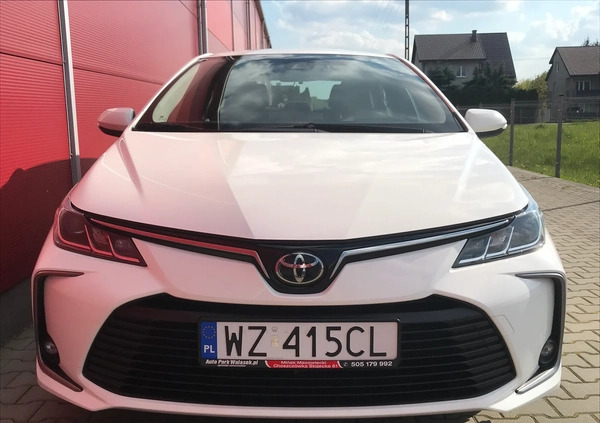 Toyota Corolla cena 75900 przebieg: 79211, rok produkcji 2020 z Lipsk małe 211